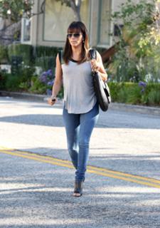 Eva Longoria feet photo thumbnail