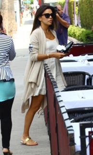 Eva Longoria feet photo thumbnail