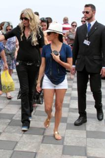 Eva Longoria feet photo thumbnail