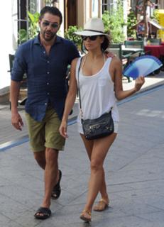 Eva Longoria feet photo thumbnail