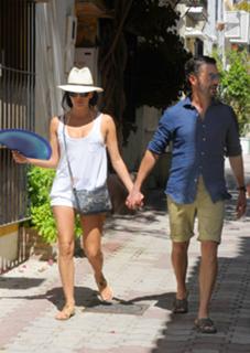 Eva Longoria feet photo thumbnail