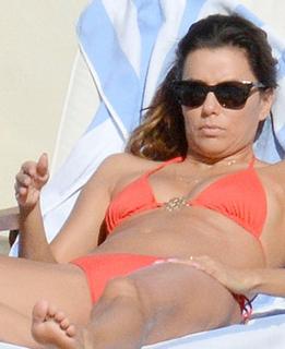 Eva Longoria feet photo thumbnail