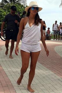 Eva Longoria feet photo thumbnail