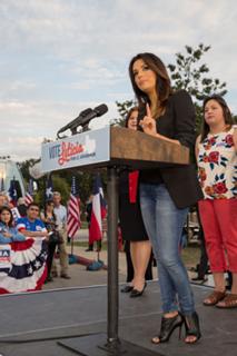 Eva Longoria feet photo thumbnail
