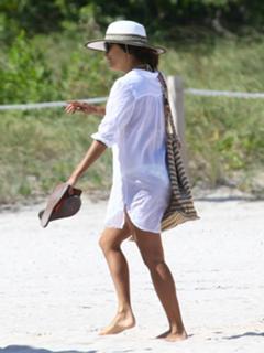 Eva Longoria feet photo thumbnail