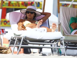 Eva Longoria feet photo thumbnail