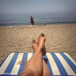 Eva Longoria feet photo thumbnail
