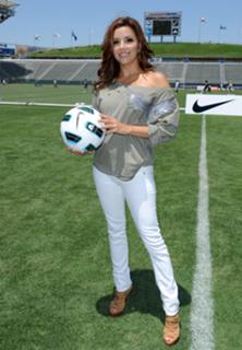 Eva Longoria feet photo thumbnail
