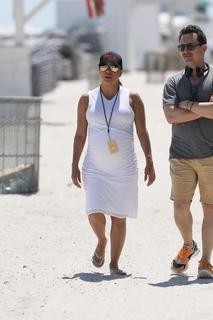 Eva Longoria feet photo thumbnail