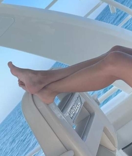 Eva Longoria feet photo thumbnail