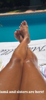 Eva Longoria feet photo thumbnail