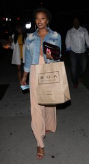 Eva Marcille feet photo thumbnail