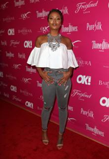 Eva Marcille feet photo thumbnail