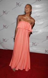 Eva Marcille feet photo thumbnail