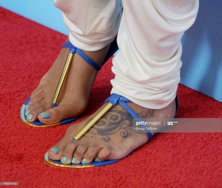Eva Marcille feet photo thumbnail