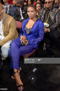 Eva Marcille feet photo thumbnail