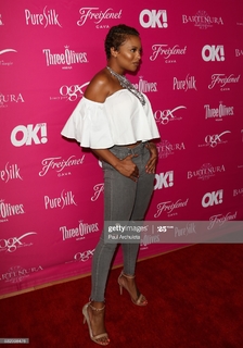 Eva Marcille feet photo thumbnail