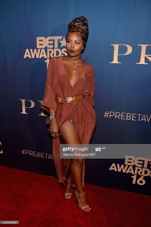 Eva Marcille feet photo thumbnail