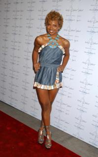 Eva Marcille feet photo thumbnail