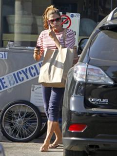 Eva Mendes feet photo thumbnail