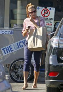 Eva Mendes feet photo thumbnail