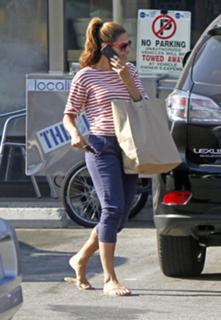 Eva Mendes feet photo thumbnail
