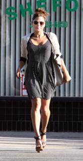 Eva Mendes feet photo thumbnail