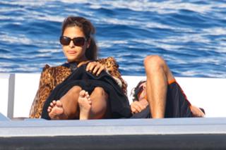 Eva Mendes feet photo thumbnail