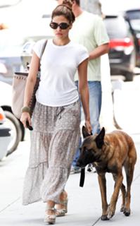 Eva Mendes feet photo thumbnail