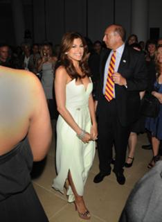 Eva Mendes feet photo thumbnail