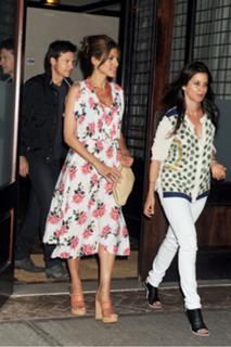 Eva Mendes feet photo thumbnail