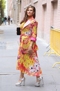Eva Mendes feet photo thumbnail