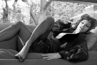 Eva Mendes feet photo thumbnail