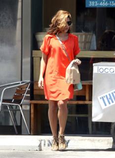 Eva Mendes feet photo thumbnail