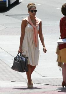 Eva Mendes feet photo thumbnail
