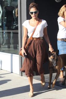 Eva Mendes feet photo thumbnail