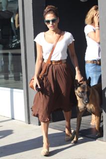 Eva Mendes feet photo thumbnail