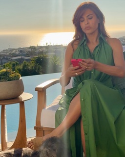 Eva Mendes feet photo thumbnail