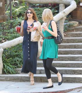 Eva Mendes feet photo thumbnail