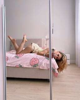 Eva Miller feet photo 1