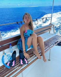 Eva Miller feet photo 4