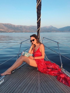 Eva Murati feet photo thumbnail
