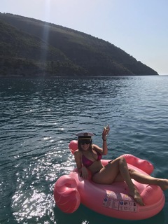 Eva Murati feet photo thumbnail