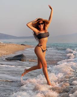 Eva Murati feet photo thumbnail
