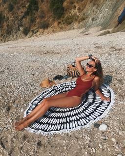 Eva Murati feet photo thumbnail