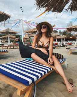 Eva Murati feet photo thumbnail