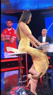Eva Murati feet photo thumbnail