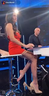Eva Murati feet photo thumbnail