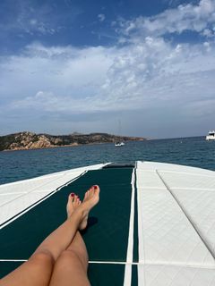 Eva Murati feet photo thumbnail