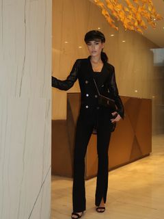 Eva Murati feet photo thumbnail